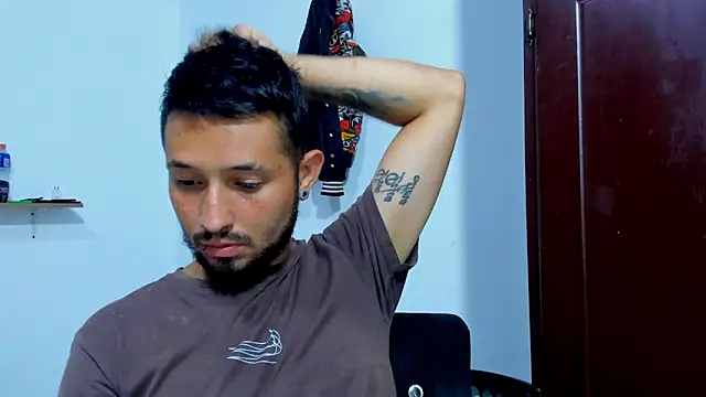 Bad Couple 1 online show from 10.28.25