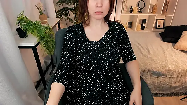 ZoeEast online show from 02.02.26