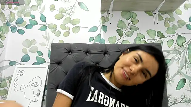 atilanadiaz7 online show from 01.14.25