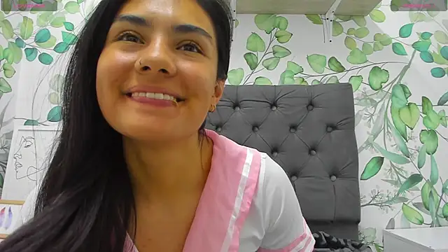 atilanadiaz7 online show from 02.10.25