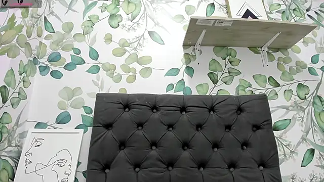 atilanadiaz7 online show from 10.09.25