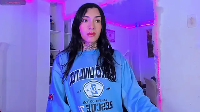 Camila Coxx online show from 10.25.25