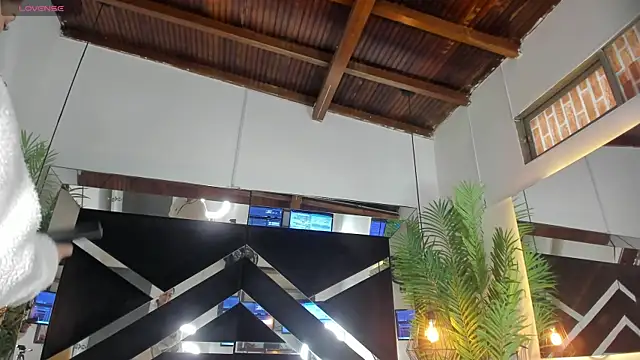 emily-fox online show from 10.10.25