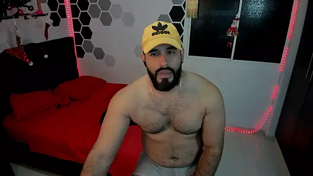 Snapshot of eda_karim chatting on 01.08.25 eda karim online show from 01.08.25