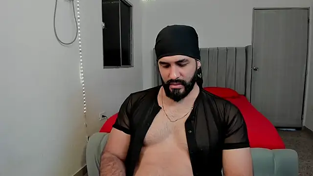 Snapshot of eda_karim chatting on 12.19.25 eda karim online show from 12.19.25