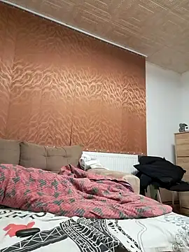 hornny1995 online show from 12.17.24