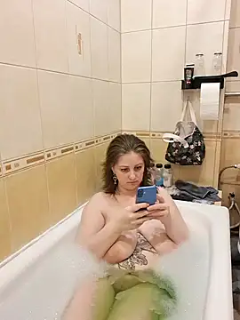 Sakura Green online show from 02.27.25