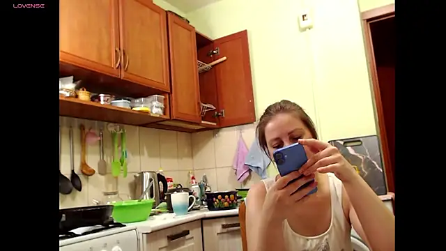 Sakura Green online show from 03.22.25