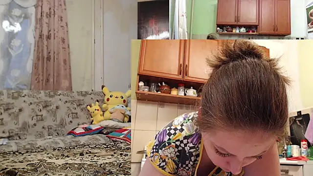 Sakura Green online show from 11.11.25