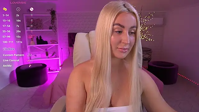 LiaBrazzerr online show from 04.30.26