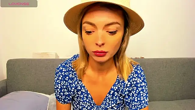  ellen meow  online show from 10.07.25