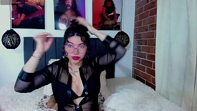 Snapshot of kyliejenner_hot chatting on 05.26.26 kyliejenner hot online show from 05.26.26