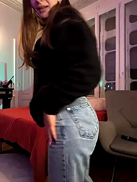 Snapshot of emma4xxx chatting on 12.06.24 emma4xxx online show from 12.06.24