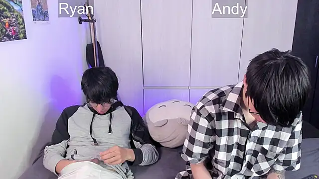 Aventure Twinks online show from 12.18.24