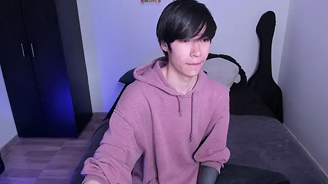 Aventure Twinks online show from 02.13.25