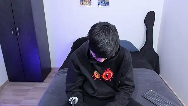 Aventure Twinks online show from 02.19.25