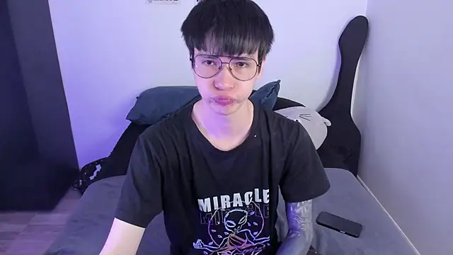 Aventure Twinks online show from 09.26.25