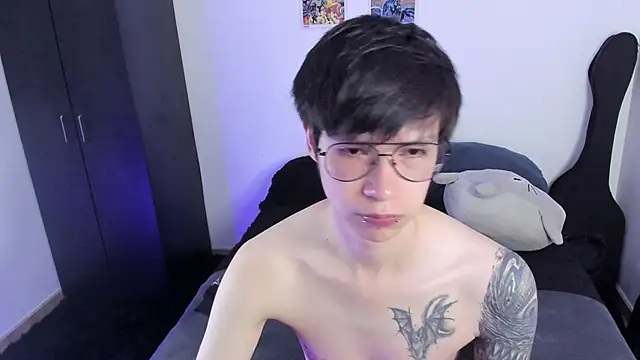 Aventure Twinks online show from 10.14.25