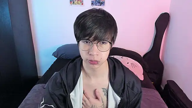 Aventure Twinks online show from 11.22.25