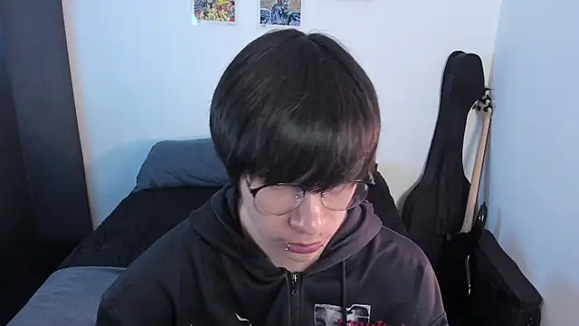 Snapshot of Aventure_Twinks chatting on 05.16.26 Aventure Twinks online show from 05.16.26