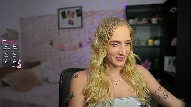 Nicolette  Shea  online show from 02.21.25