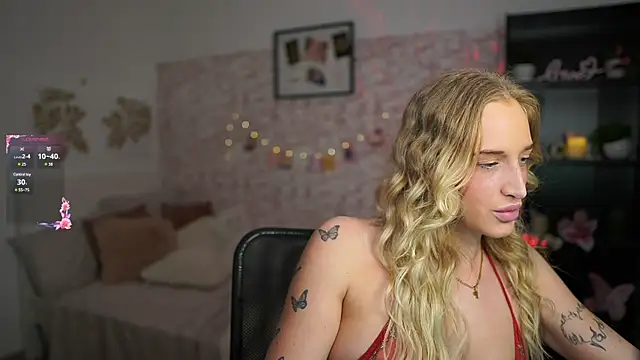 Nicolette  Shea  online show from 03.19.25