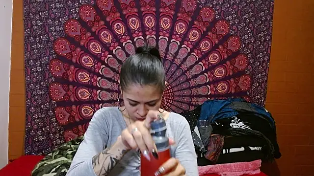 AbbySccott online show from 04.22.26