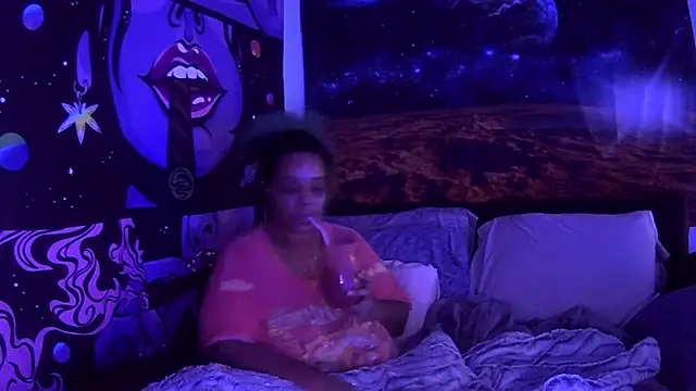 AutumnHart online show from 01.19.25