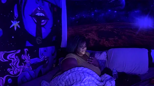 AutumnHart online show from 02.05.25