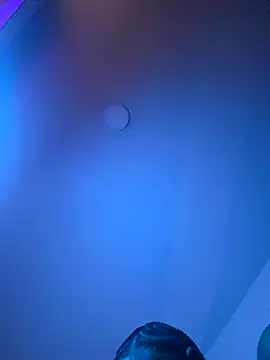 Snapshot of youluuvxo chatting on 10.18.25 youluuvxo online show from 10.18.25