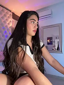 ZarahEvans online show from 12.10.24