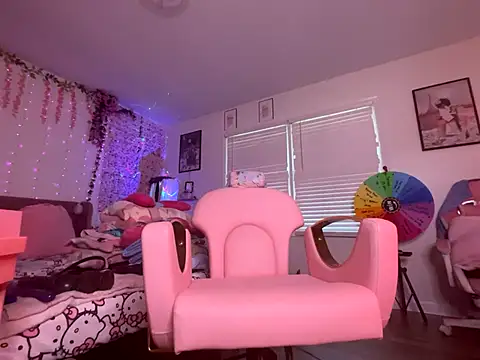 VixenCapri online show from 10.26.25