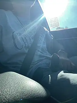 RoodoggXL online show from 01.12.25