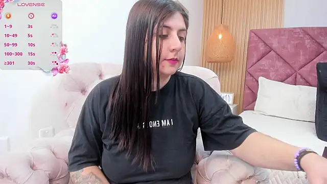 Snapshot of Gabriela_1x chatting on 04.01.26 Gabriela 1x online show from 04.01.26