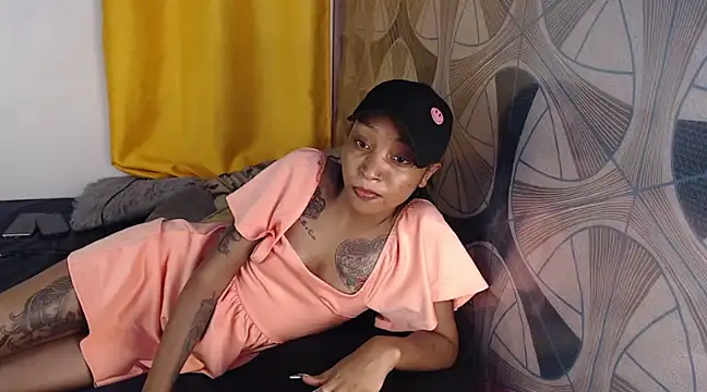 Candiey001 online show from 01.13.25