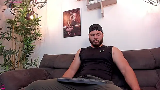 SebastianVilla  online show from 10.28.25