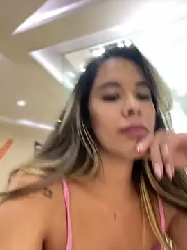 Snapshot of Emilia_Bakerr chatting on 03.05.25 Emilia Bakerr online show from 03.05.25