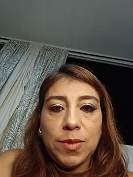 Snapshot of MrsFoucher chatting on 05.12.26 MrsFoucher online show from 05.12.26