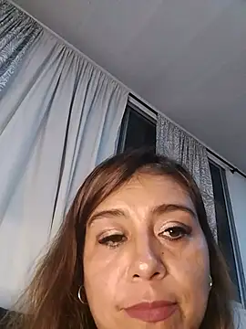 Snapshot of MrsFoucher chatting on 05.22.26 MrsFoucher online show from 05.22.26