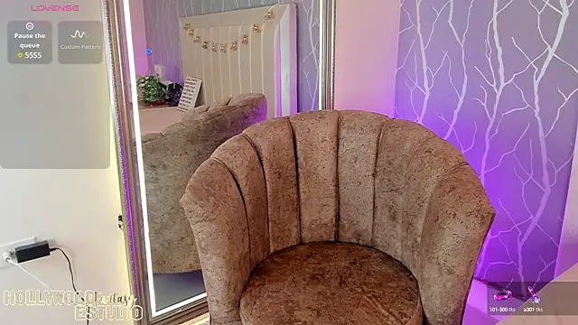 Snapshot of sofiacleyton1 chatting on 12.26.24 sofiacleyton1 online show from 12.26.24