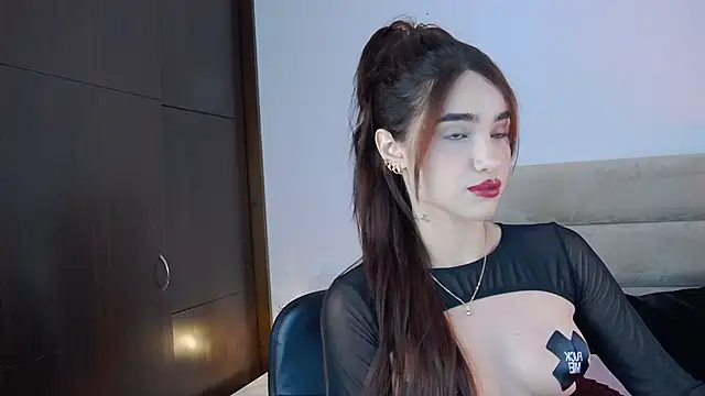 Snapshot of AllieEvans chatting on 01.22.25 AllieEvans online show from 01.22.25