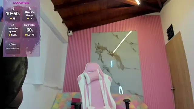 Snapshot of lia_16 chatting on 01.30.25 lia 16 online show from 01.30.25