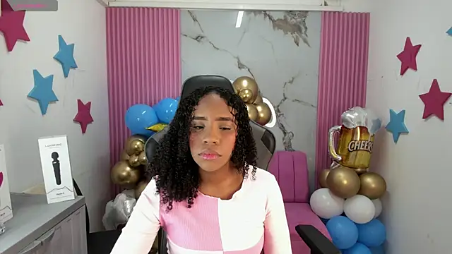 Snapshot of lia_16 chatting on 09.26.25 lia 16 online show from 09.26.25