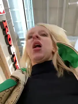 LikaCat online show from 02.23.25