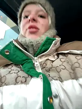 LikaCat online show from 10.31.25