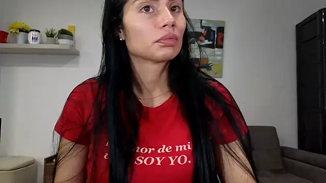 Snapshot of Alondra_fetish chatting on 04.29.26 Alondra fetish online show from 04.29.26