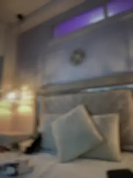 MarianaBenz online show from 02.12.25