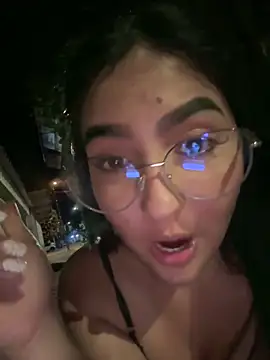 MarianaBenz online show from 03.05.25