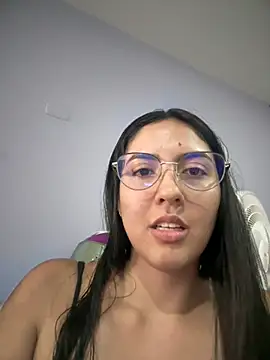 MarianaBenz online show from 03.07.25