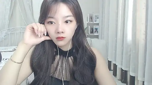Snapshot of Jenny-Z chatting on 04.04.26 Jenny-Z online show from 04.04.26